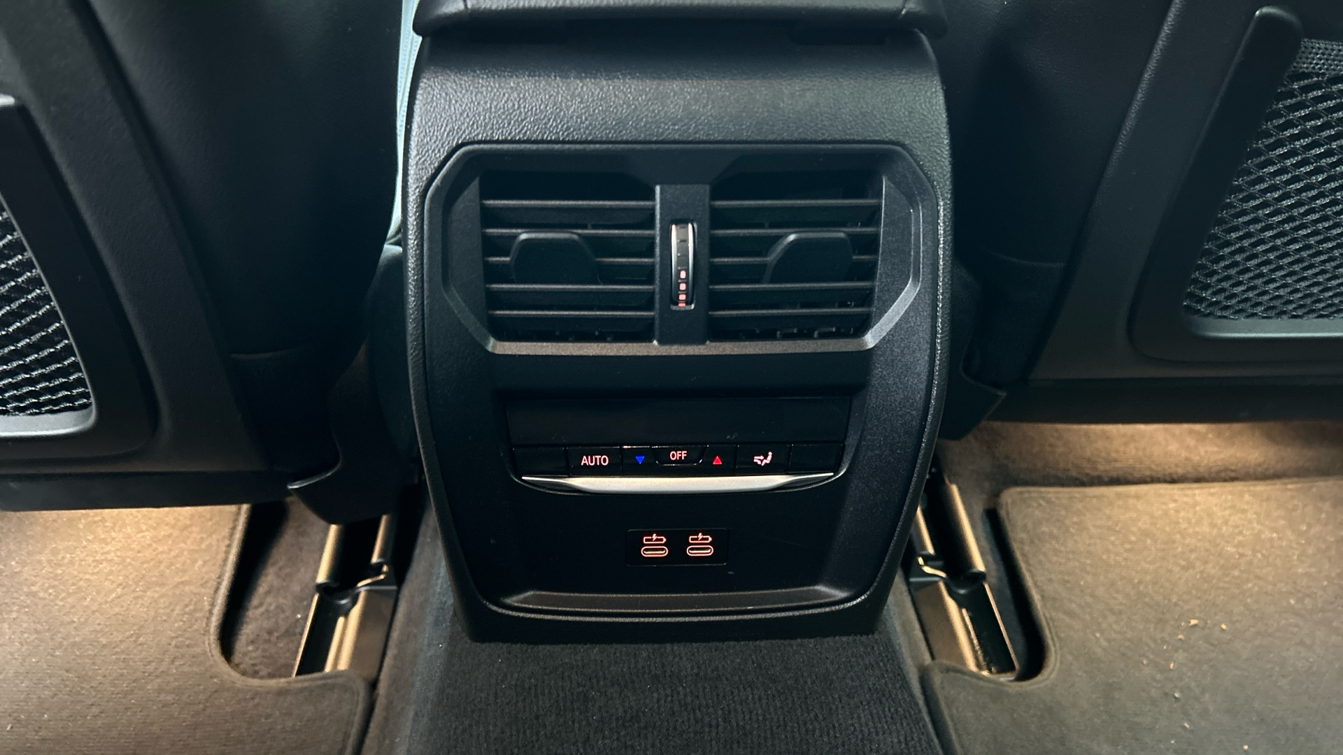 Foto 11 van BMW i4
